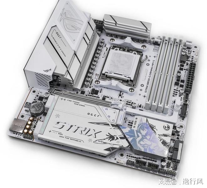 Tt钢影透S-M Pro机箱9950X3DROG B850小吹雪索泰5080装机配置分享_9950X3D_利民彩虹视界TURBO 360白色水冷双屏幕主机评测