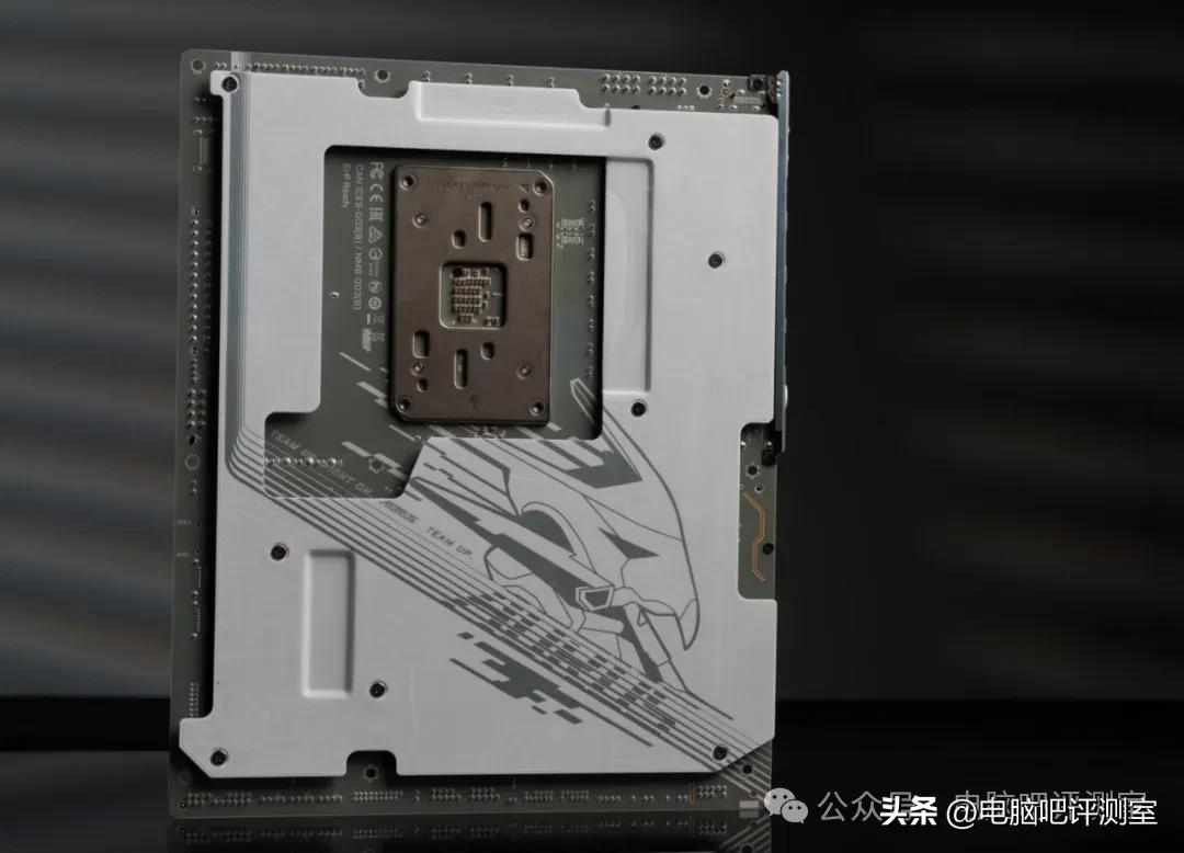 9800X3D_游戏性能9800x3d配置_技嘉X870E AROUS PRO X3D ICE主板评测