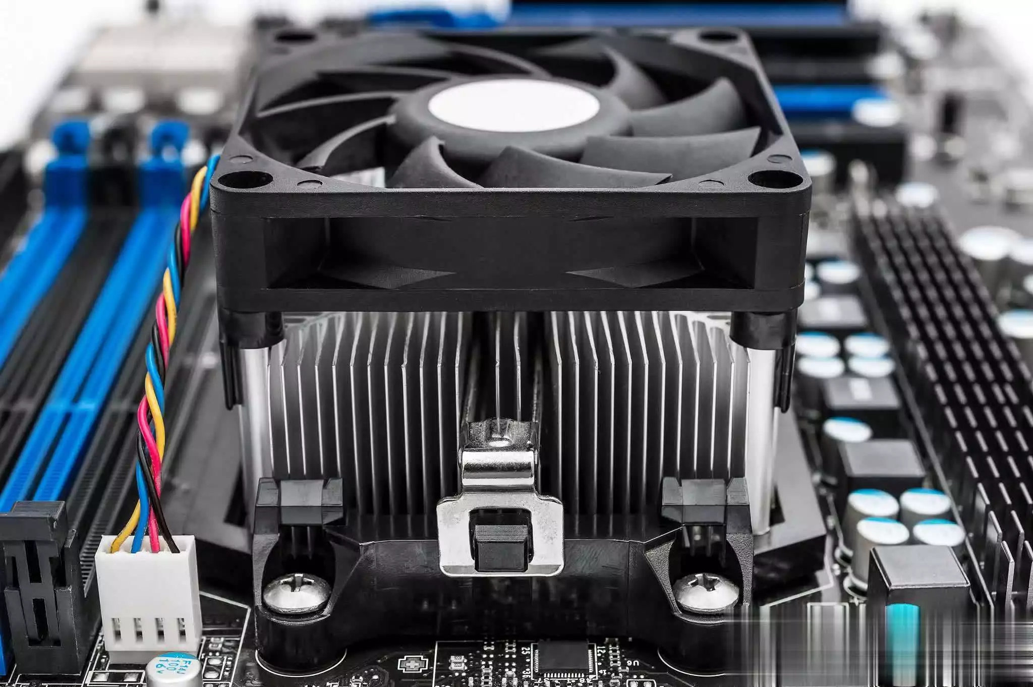 CPU核显是否需要独立显卡_核显与独显区别_5700G