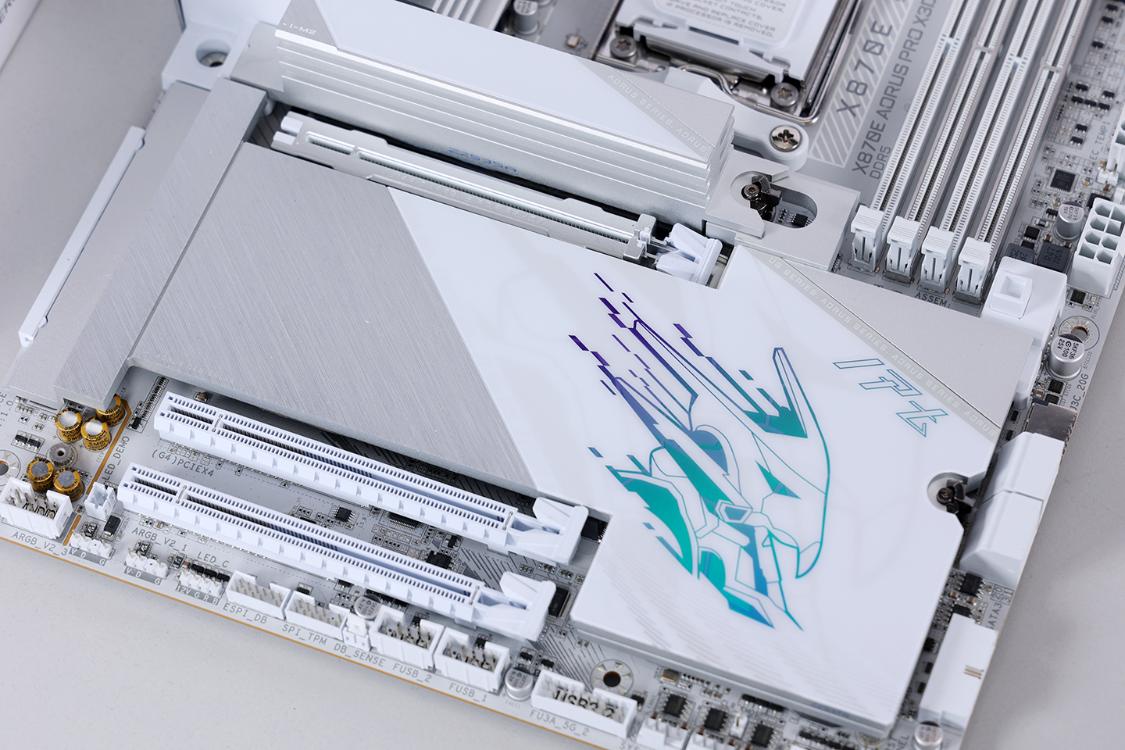 9800X3D_乔思伯X400机箱_白色配件装机配置单