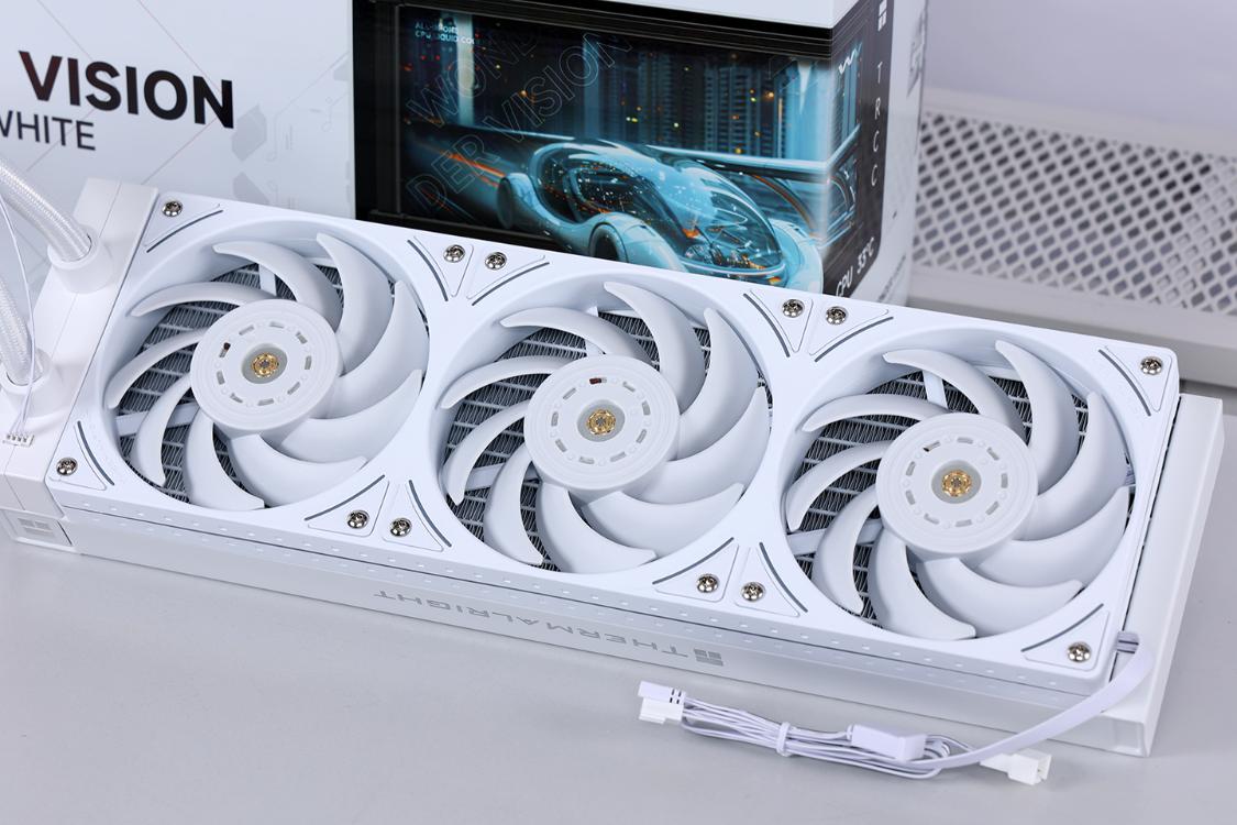 白色配件装机配置单_乔思伯X400机箱_9800X3D