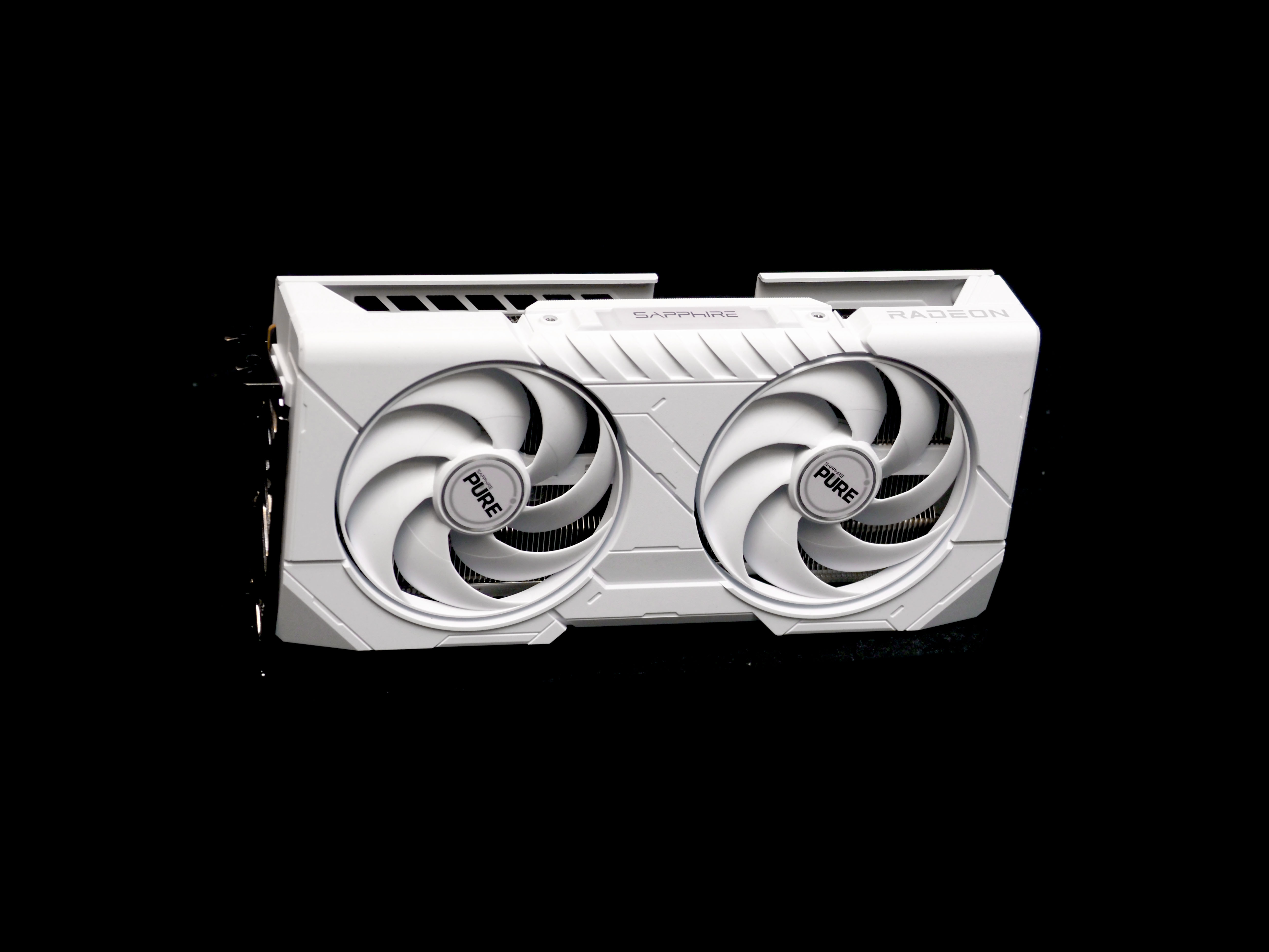 Ryzen 9500F vs Core Ultra 265K DDR5 6000 vs DDR5 8000 performance test_9500F_AMD Ryzen 9500F gaming performance with 6000MHz memory