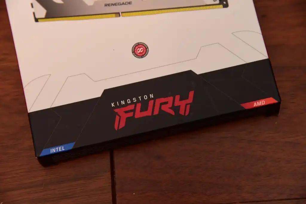 CPU单核效能与多核表现分析_9800X3D_AMD Ryzen 7 9800X3D vs Intel Core Ultra 9 285K 游戏性能对比