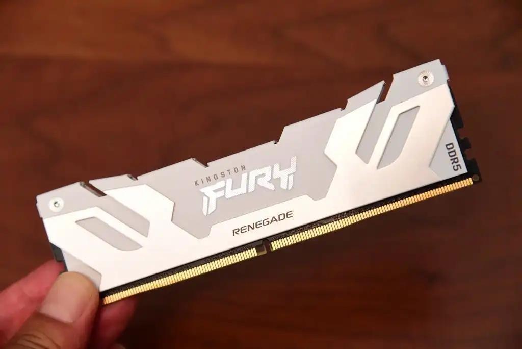 AMD Ryzen 7 9800X3D vs Intel Core Ultra 9 285K 游戏性能对比_9800X3D_CPU单核效能与多核表现分析