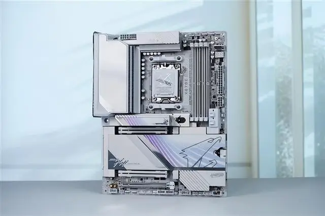 9950X3D_AMD主板5G网卡Wi-Fi7技术_2025主板市场趋势