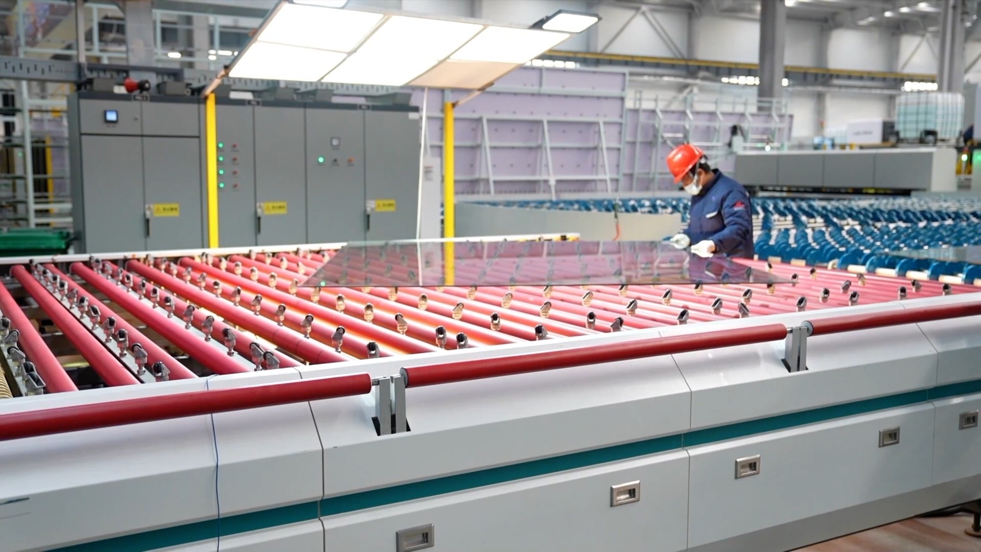 5700X_创新驱动夯实产业根基_高质量发展主线激活消费活力