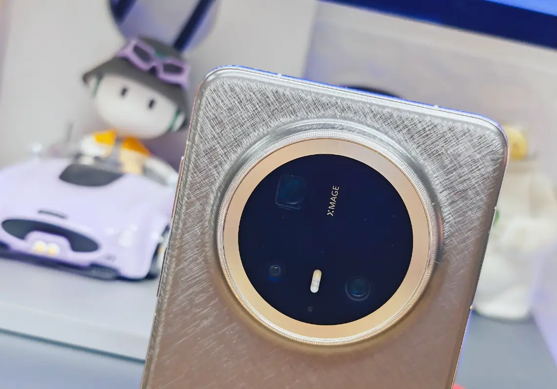 华为Mate 80标准版对比Mate 70 Pro+_5700X_华为Mate 70 Pro+价格