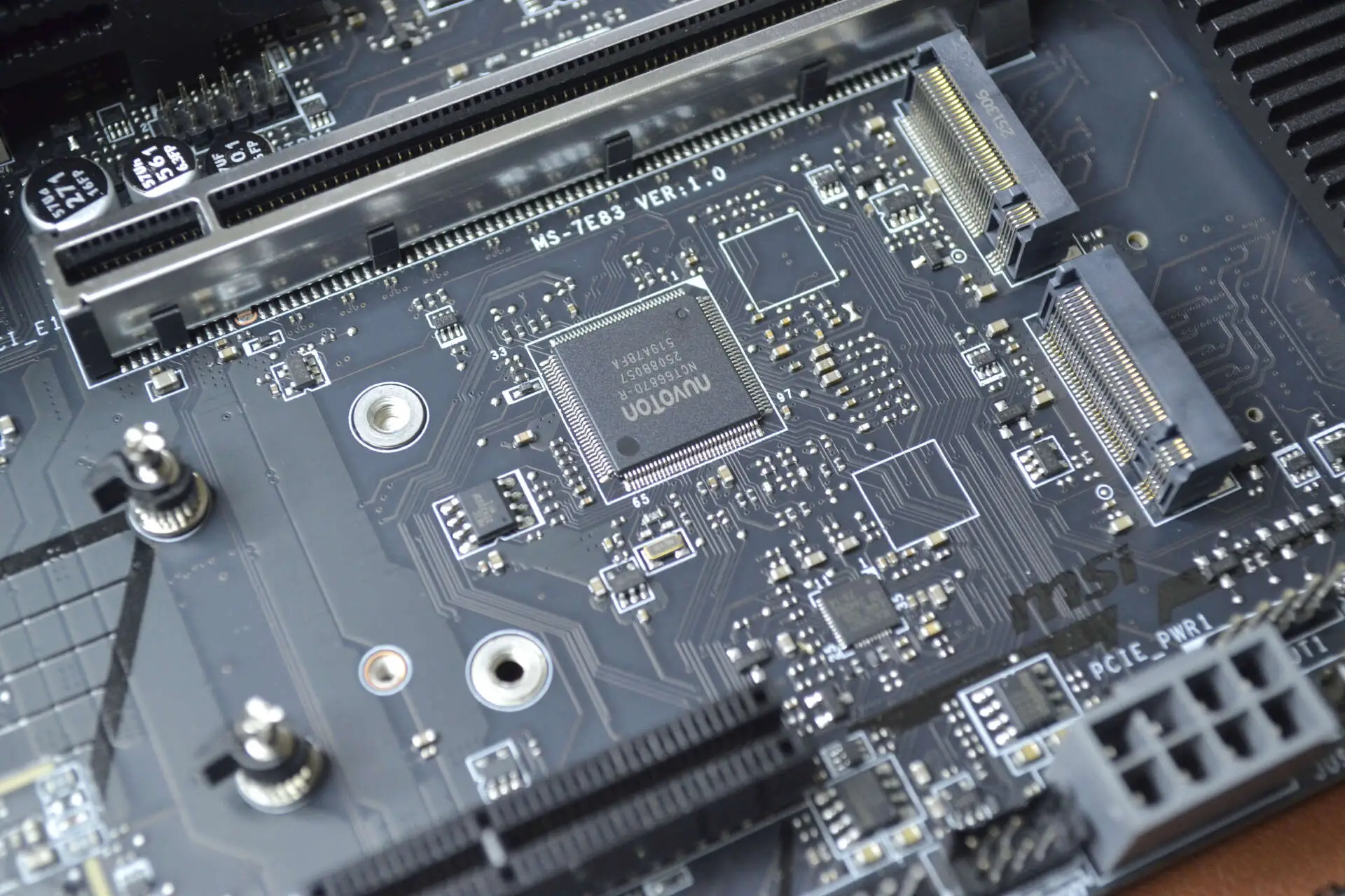 微星B850MPOWER主板_B850MPOWER评测_9800X3D