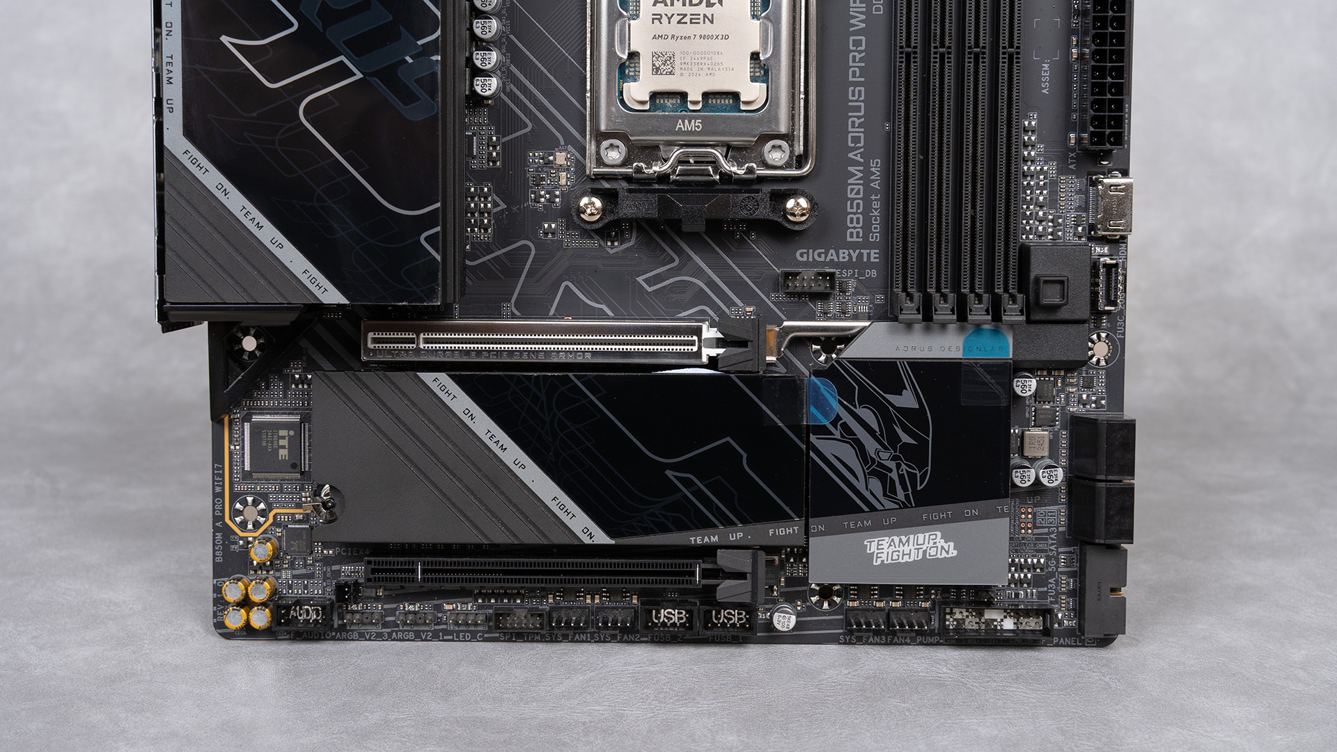 9800X3D_DDR5内存超频性能测试_技嘉B850M AORUS PRO WIFI7开箱评测