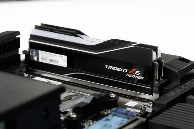 AMD锐龙7 9850X3D性能表现_X3D游戏处理器评测_9800X3D