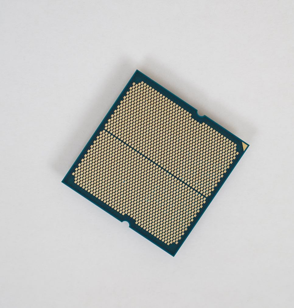 当世TOP游戏 CPU！比9800X3D更强的9850X3D来了！