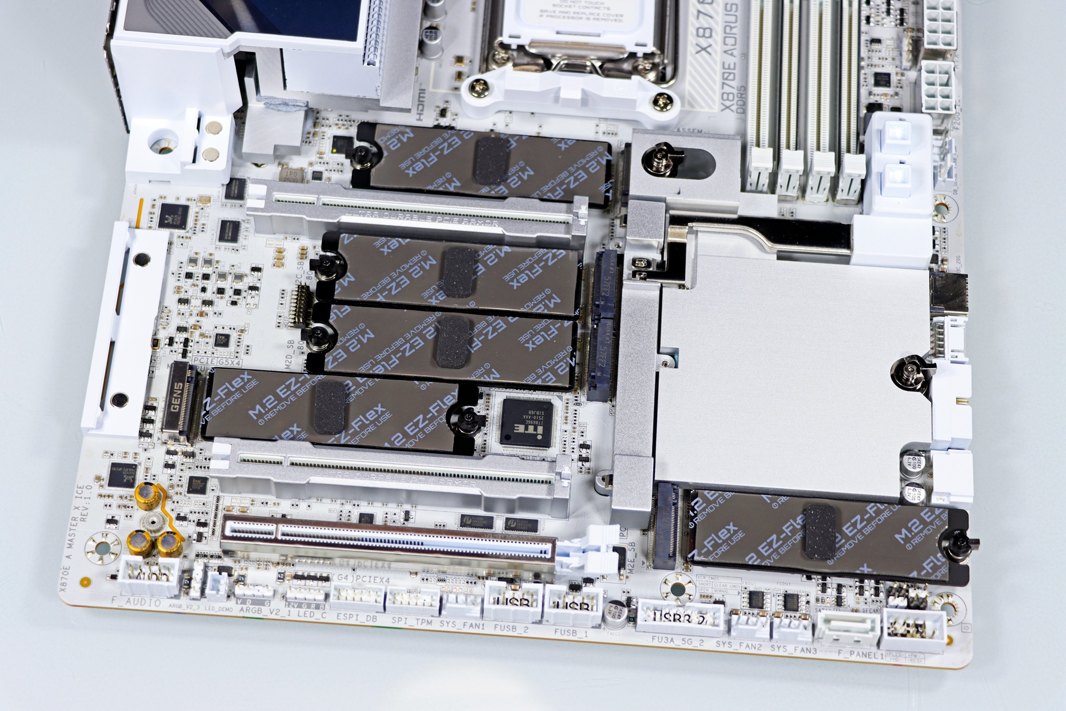 AMD Ryzen 7 9850X3D评测_9800X3D_性能对比9800X3D