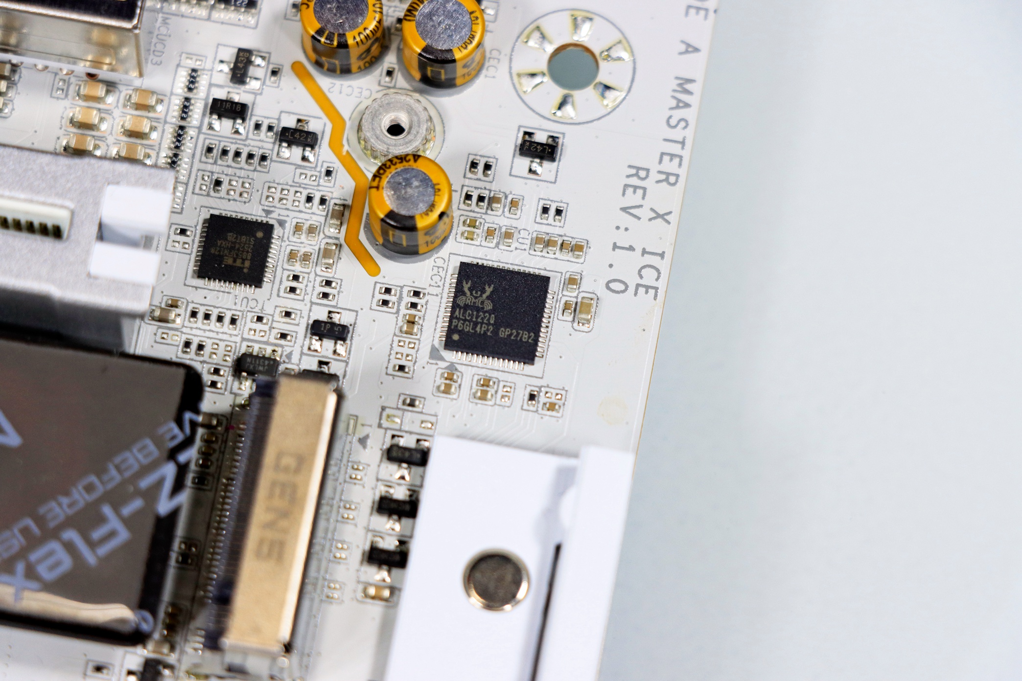 AMD Ryzen 7 9850X3D评测_性能对比9800X3D_9800X3D