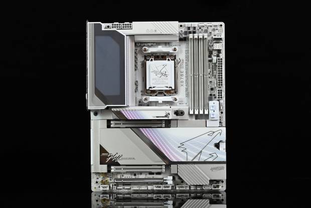 X3D新游戏之王登场！AMD锐龙7 9850X3D处理器搭配技嘉X3D旗舰专属主板测试