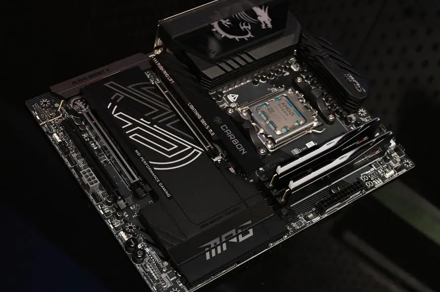 AMD锐龙7 9850X3D评测_7800X3D_3D V-Cache技术性能提升