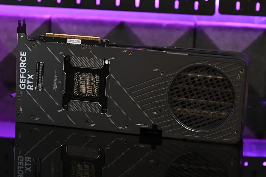 7800X3D_3D V-Cache技术性能提升_AMD锐龙7 9850X3D评测