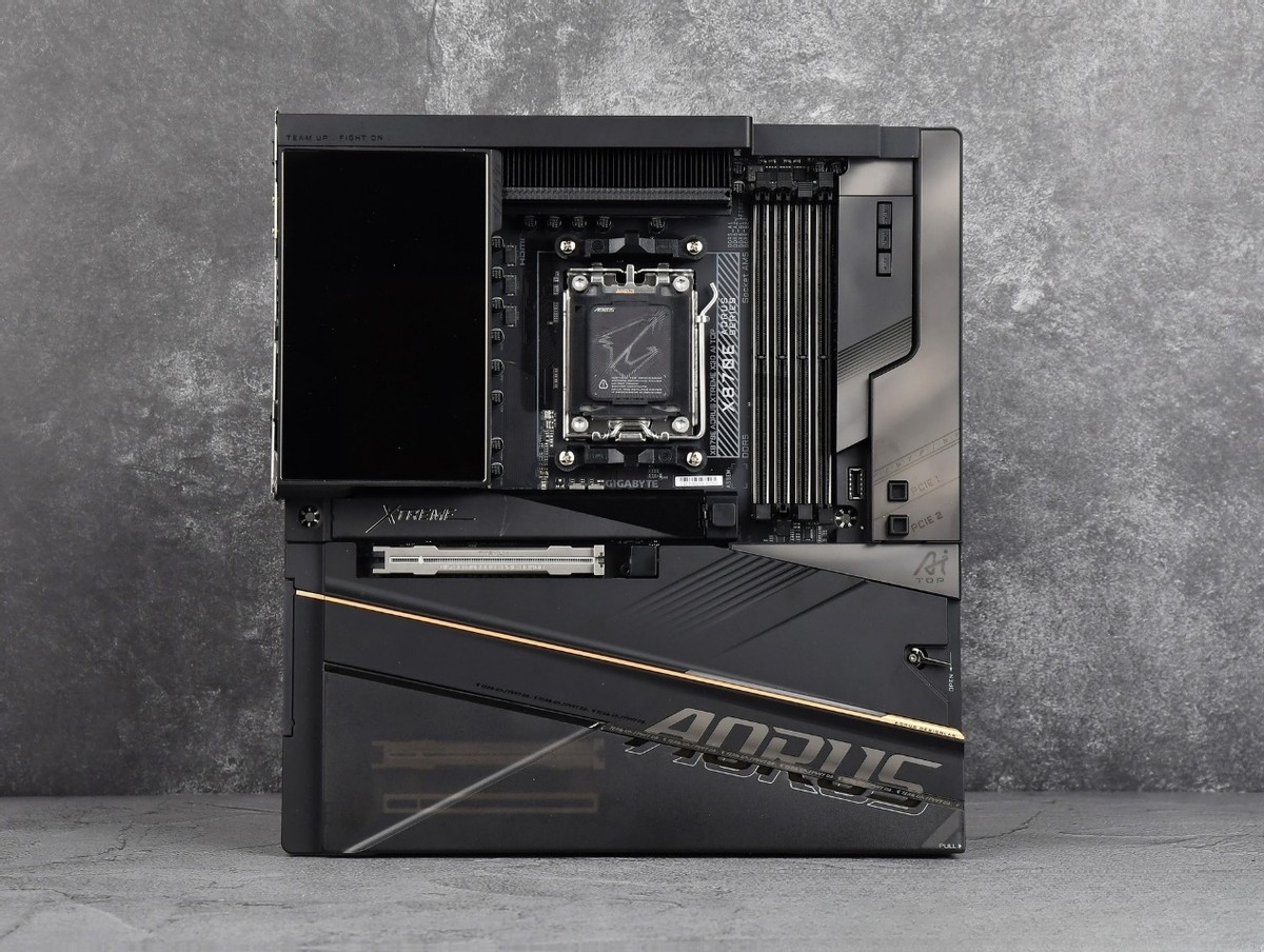 AMD锐龙7 9850X3D 5.6GHz 加量不加价_5700G_锐龙7 9850X3D 3D V-Cache 游戏性能