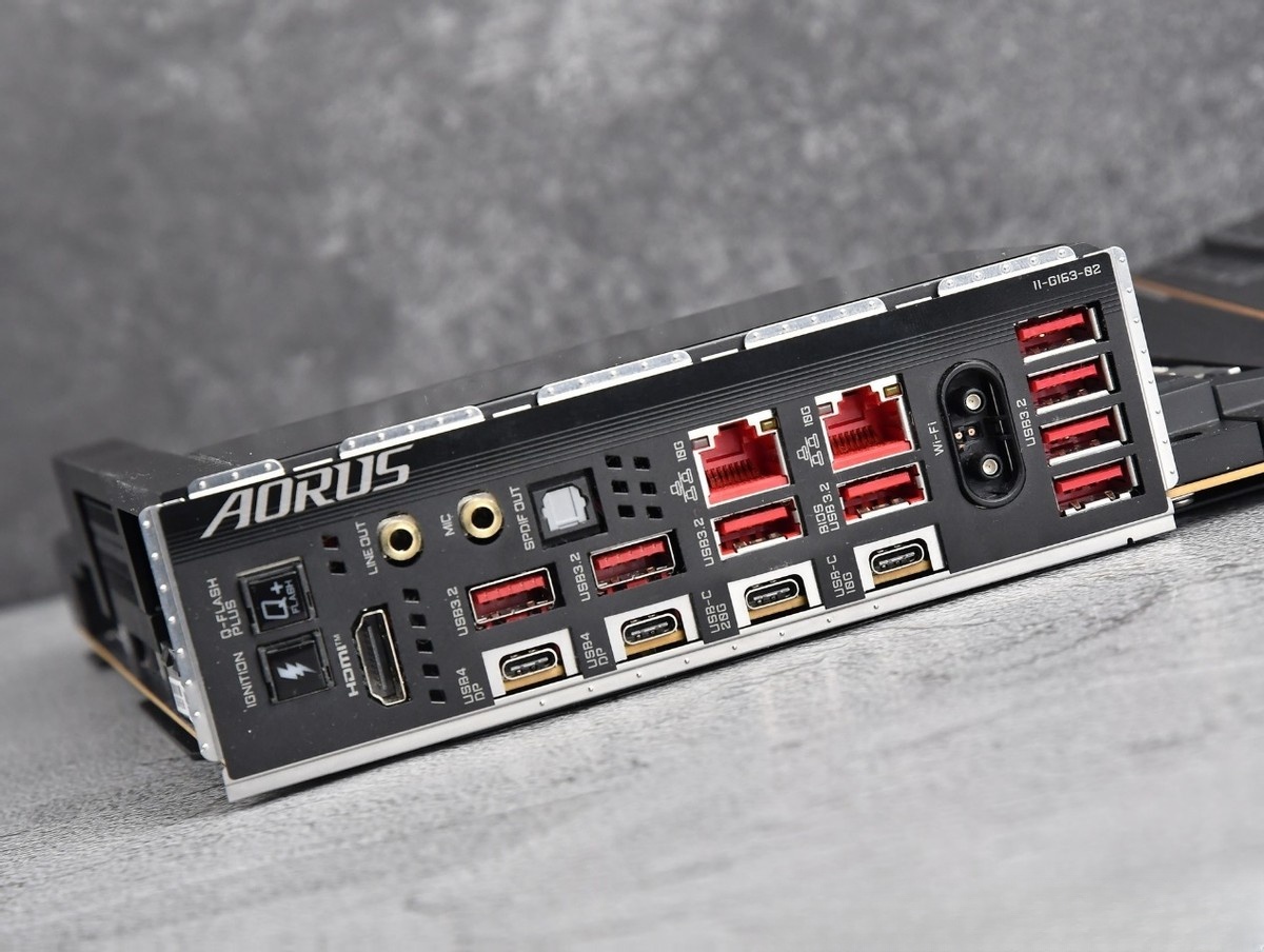 5700G_锐龙7 9850X3D 3D V-Cache 游戏性能_AMD锐龙7 9850X3D 5.6GHz 加量不加价