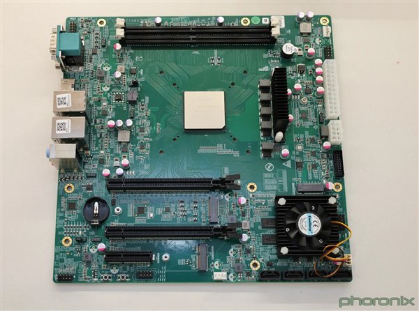 龙芯3B6000x1-EVB微ATX母板测试_LoongArch处理器性能评测_9600X