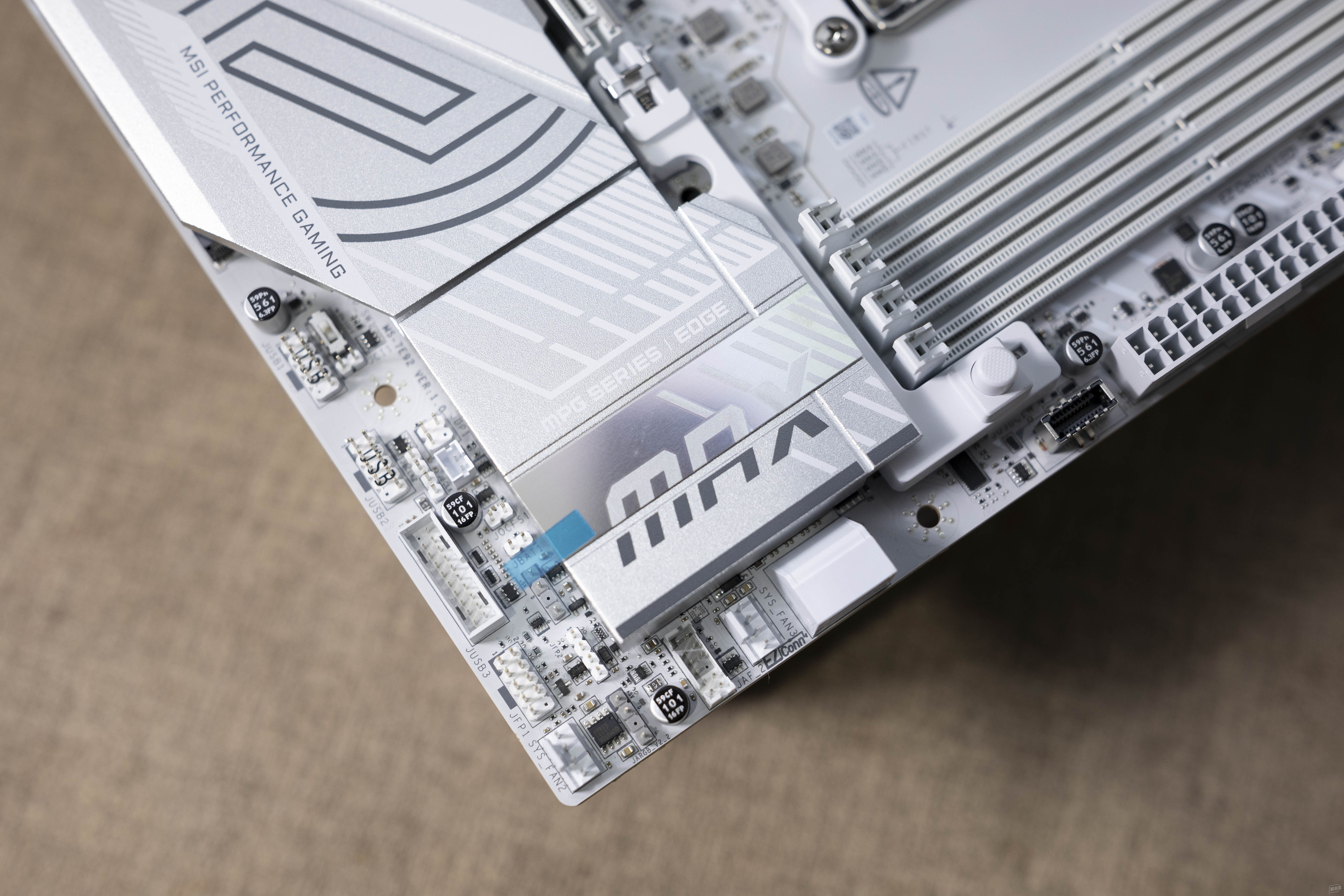 9700X_微星MPG B850M EDGE TI MAX WIFI刀锋钛 M-ATX主板 性价比