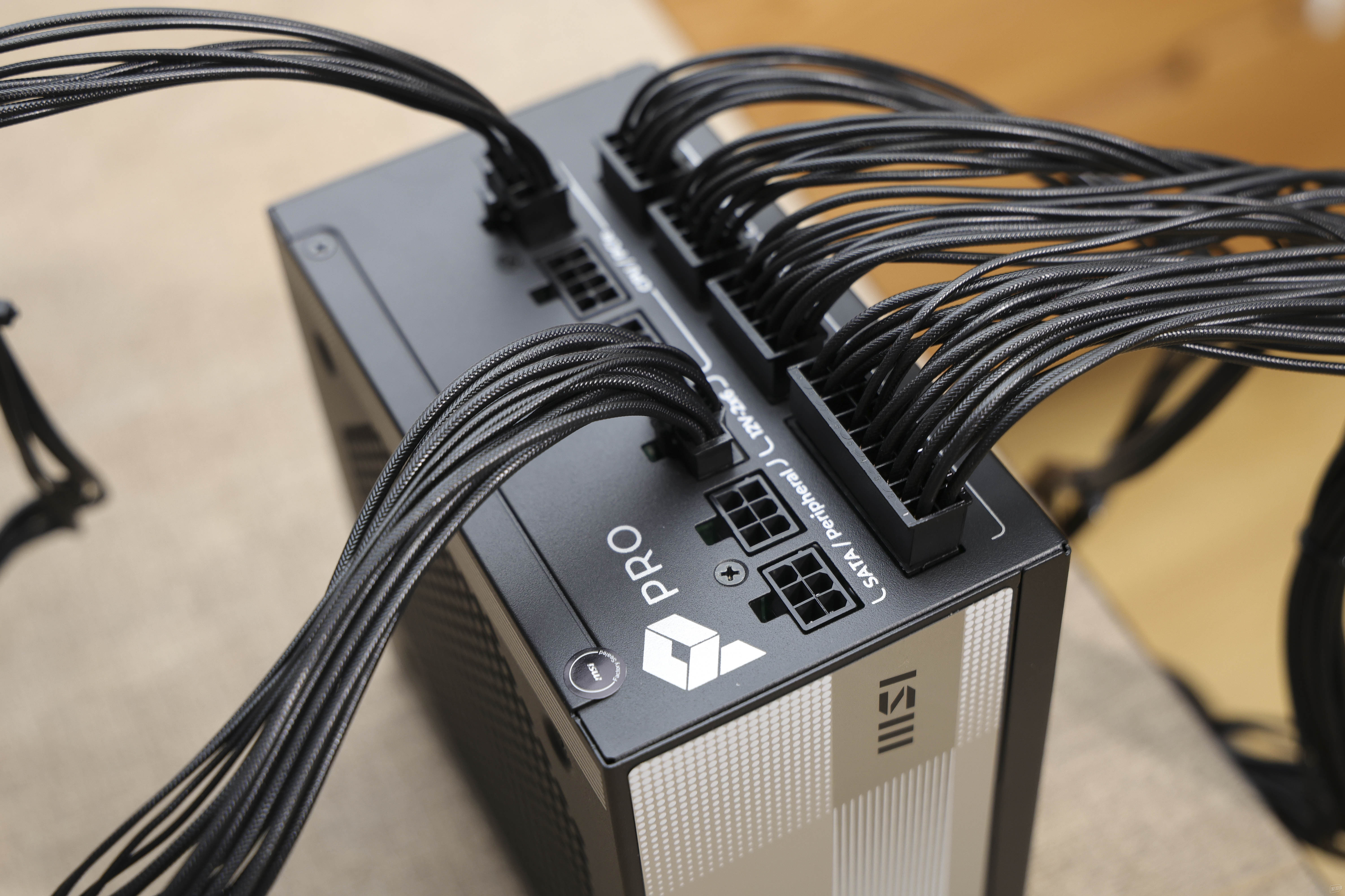 9700X_微星MPG B850M EDGE TI MAX WIFI刀锋钛 M-ATX主板 性价比