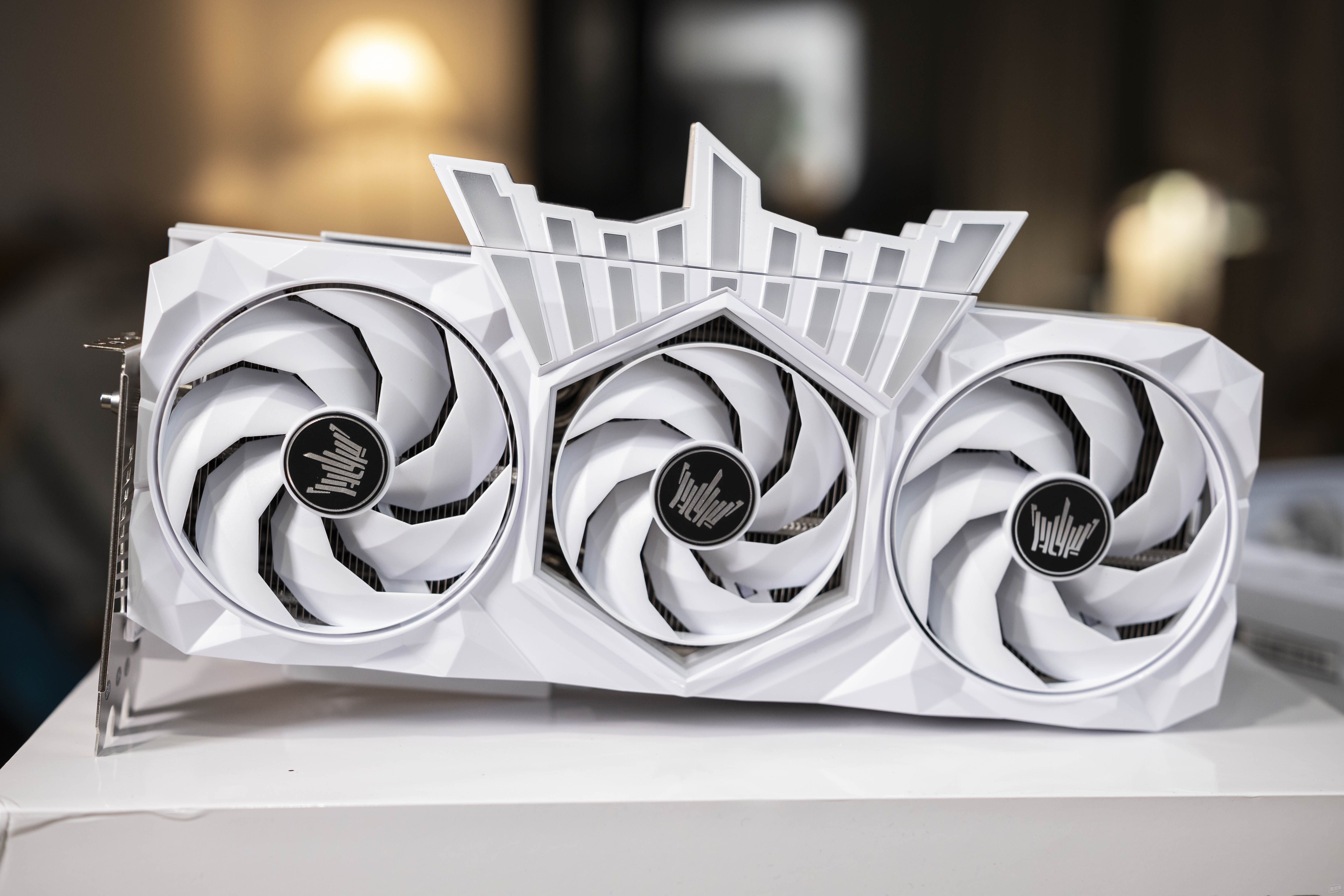 9700X_微星MPG B850M EDGE TI MAX WIFI刀锋钛 M-ATX主板 性价比