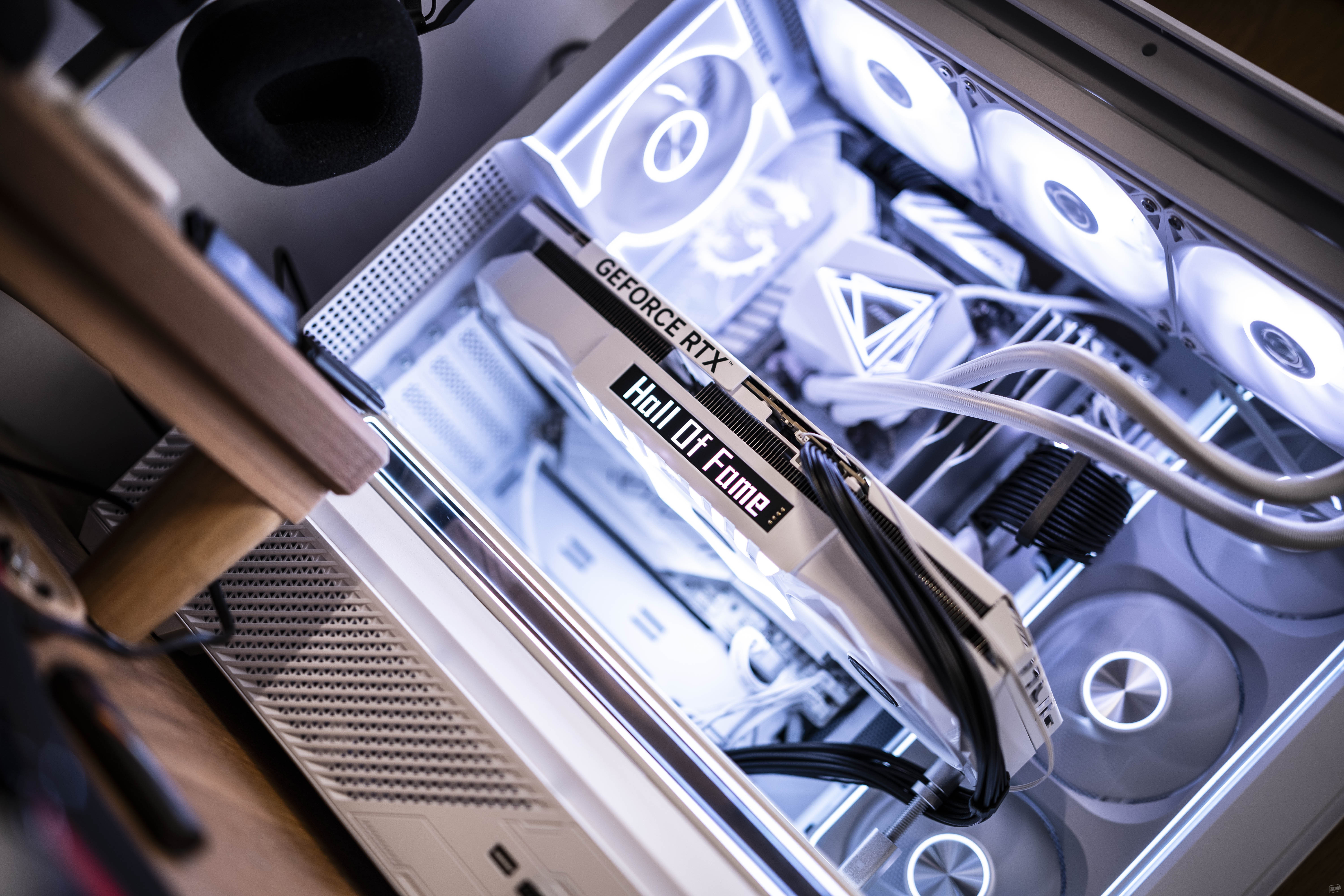 微星MPG B850M EDGE TI MAX WIFI刀锋钛 M-ATX主板 性价比_9700X