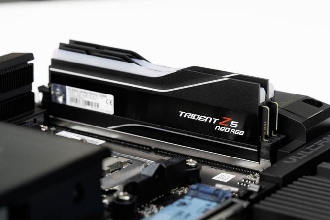 内存价格暴涨一点都不慌！7800X3D搭配单条24G D5内存装机万灵药