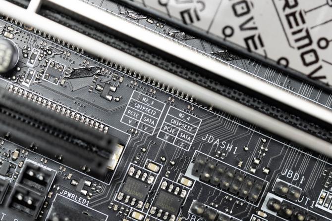 2026年装机内存狂涨期AMD锐龙7 7800X3D DDR5 6000 MT/s 24G单通道方案_DDR4退市内存价格暴涨选择DDR5单通道性价比方案_7800X3D