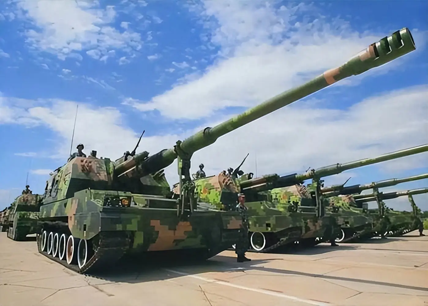 别嫌中国29个重装旅不够用，100公里射程覆盖，能抗全球九成陆军