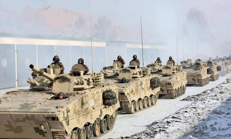 5700G_中国重装合成旅_99A主战坦克_PHL-191火箭炮