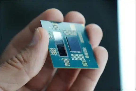 AMD Ryzen 7 9800X3D AM5烧穿 微星X870 Tomahawk WiFi主板电压问题_9800X3D