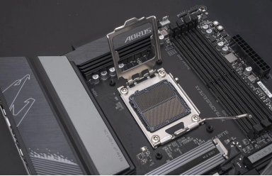 9800X3D_AMD Ryzen 7 9800X3D AM5烧穿 微星X870 Tomahawk WiFi主板电压问题