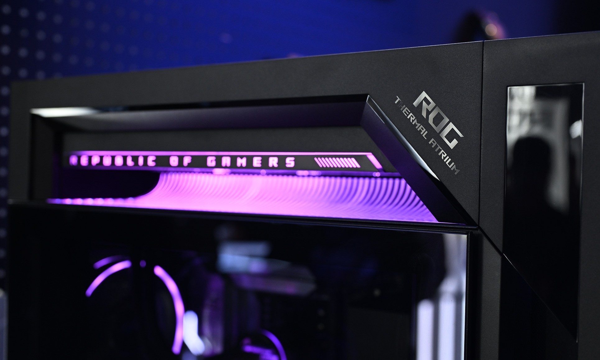 ROG枪神10X锐龙9 9950X3D配置_9950X3D_ROG枪神10X全息投影机箱