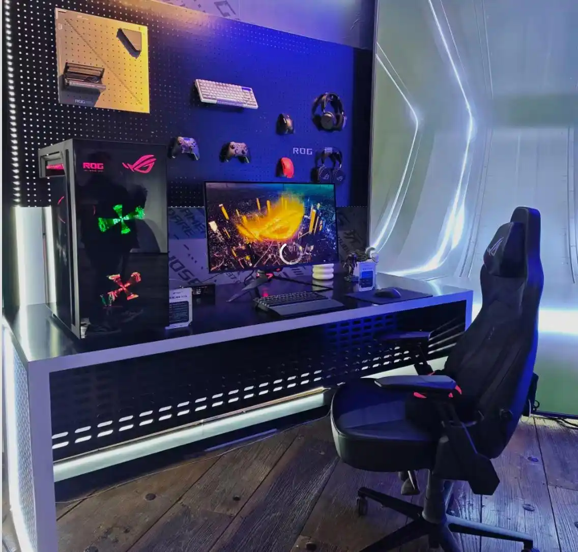 ROG枪神10X：当全息投影闯入顶级电竞旗舰专业电竞台式机