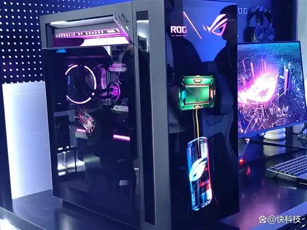 9950X3D_CES2026ROG枪神10X设计详解_ROG枪神10X全息投影机箱
