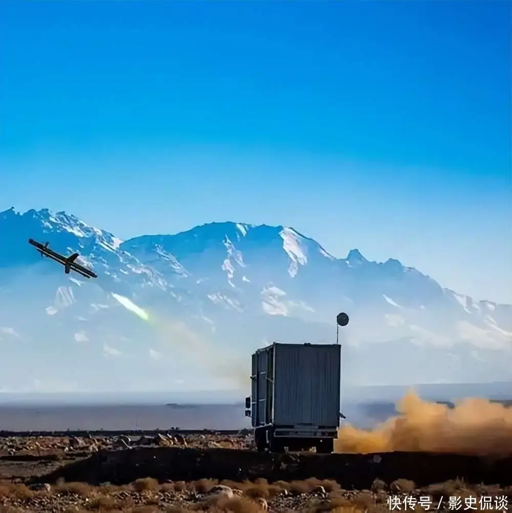 伊朗法塔赫2高超音速导弹 中东战况重构 美以联合防空体系失效_9500F