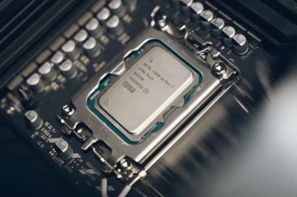 酷睿Ultra 200S Plus处理器性能对比_Intel Arrow Lake Refresh CPU Plus系列_9600X