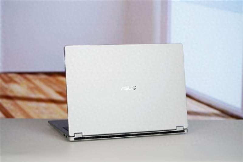 华硕无畏Pro16锐龙版2026 性能测试 锐龙AI 9 H 465 80W散热架构_Ryzen AI