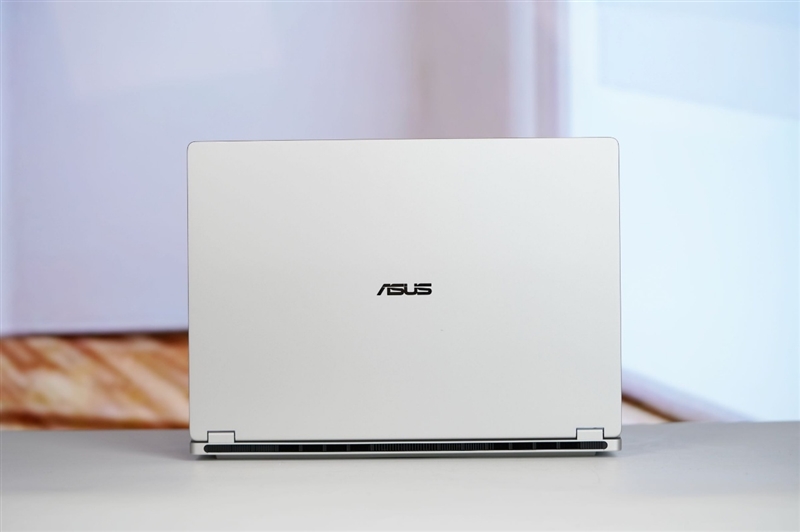 华硕无畏Pro16锐龙版2026 性能测试 锐龙AI 9 H 465 80W散热架构_Ryzen AI