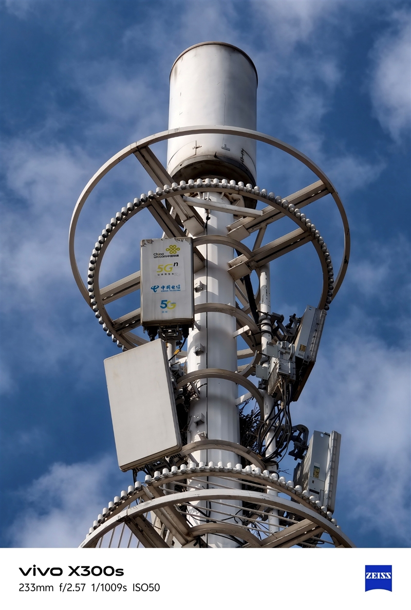 天玑9500搭配蔡司影像 vivo X300s手机全面评测：省心耐用的直屏主力机