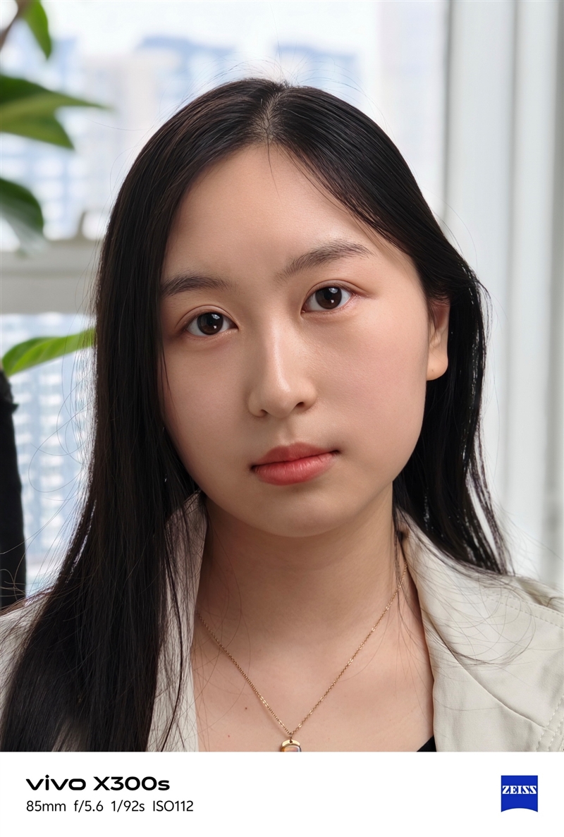 天玑9500搭配蔡司影像 vivo X300s手机全面评测：省心耐用的直屏主力机