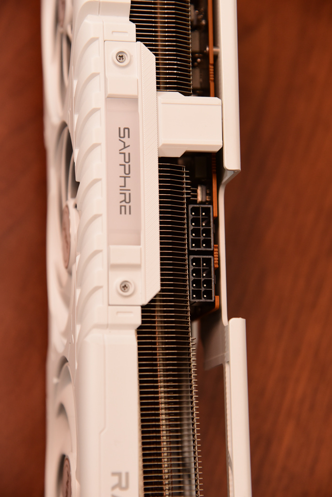 AMD Ryzen 5 9600X 对比 Intel Core Ultra 5 250K Plus 游戏 性能_9600X