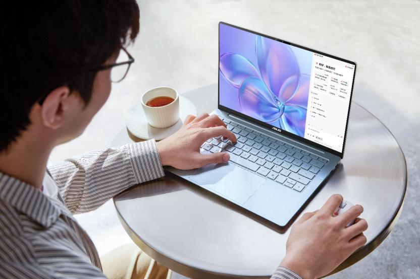 990g轻薄机身 45W性能释放 便携AI笔记本_Ryzen AI