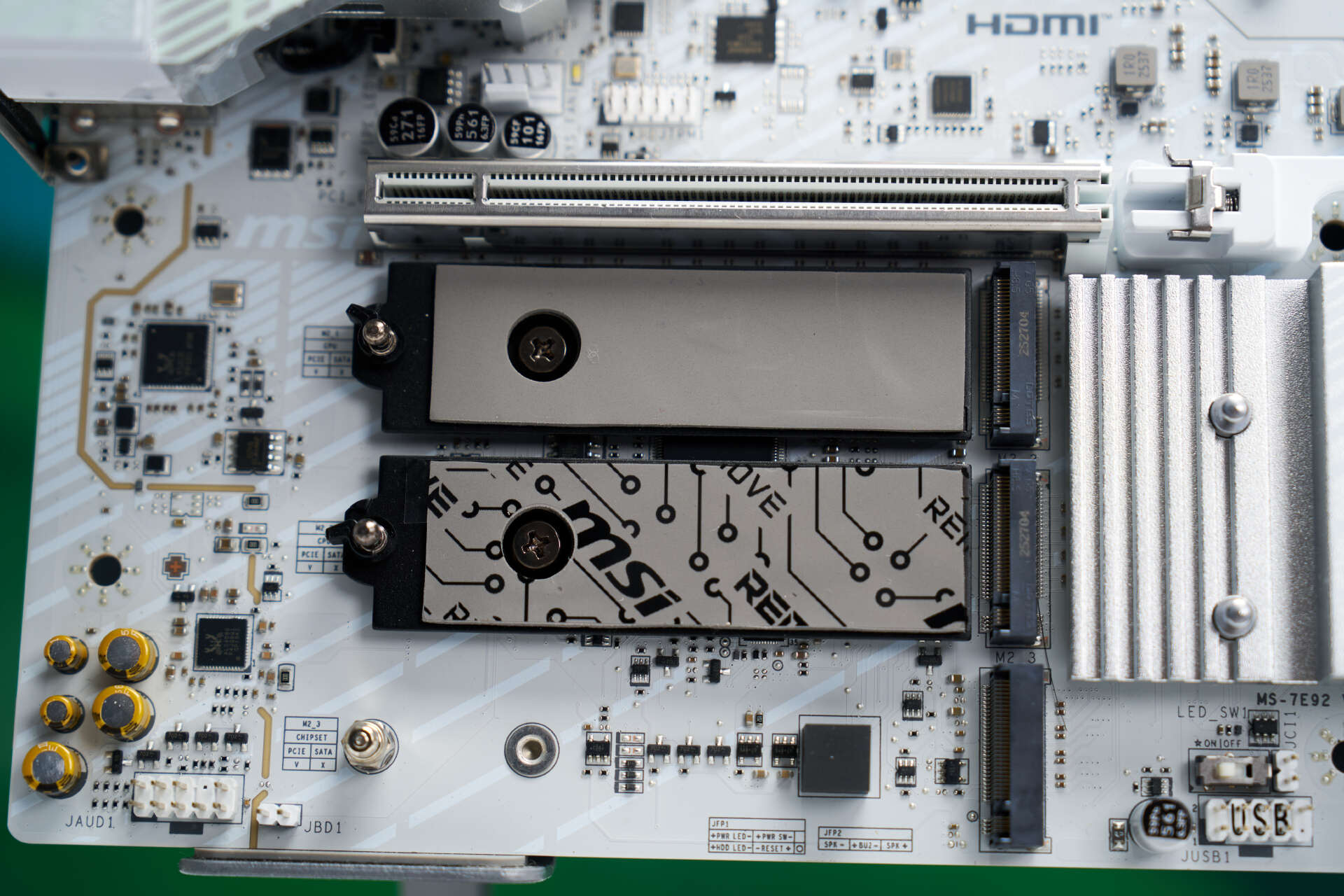 9950X3D_微星B850M EDGE TI MAX WIFI锐龙9 9950X3D B850M平台性能测试