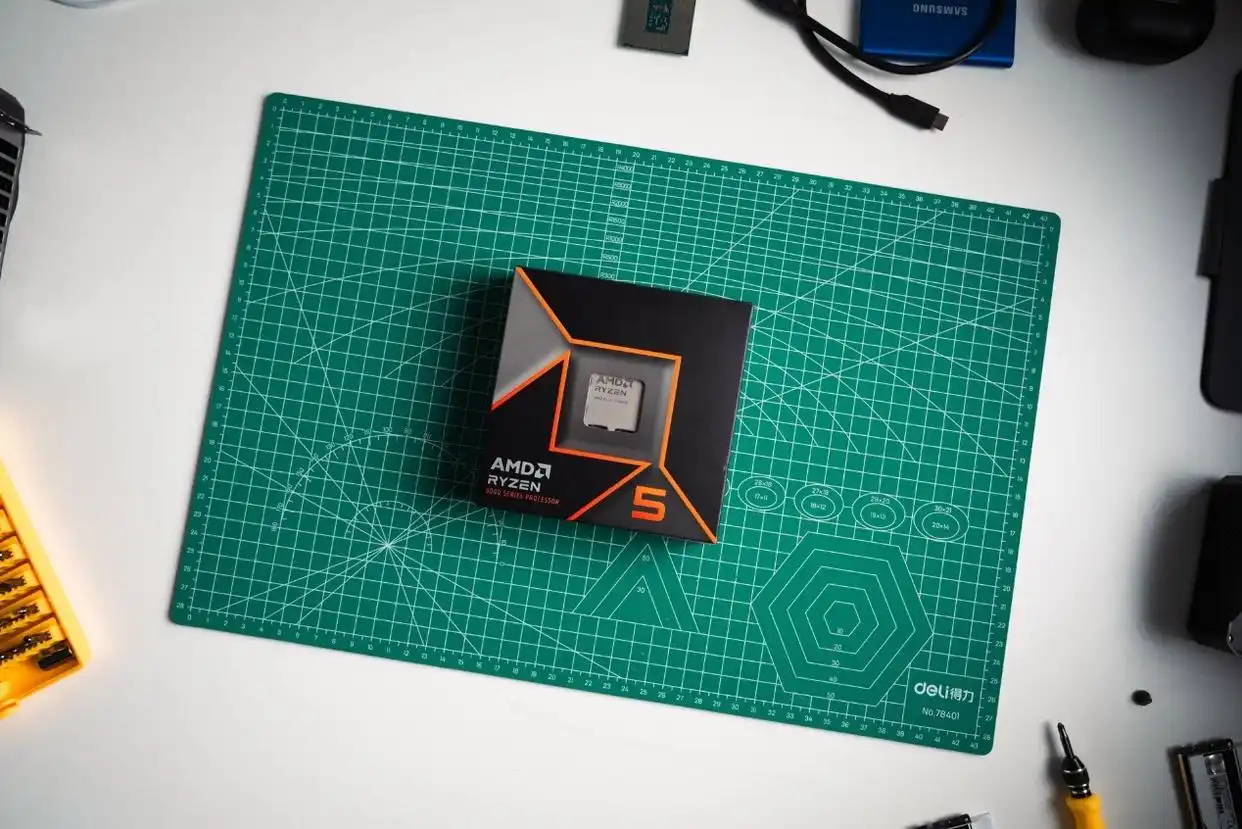 AMD锐龙5 9600X单通道游戏表现_16GB单通道内存升级电脑性能测试_9600X