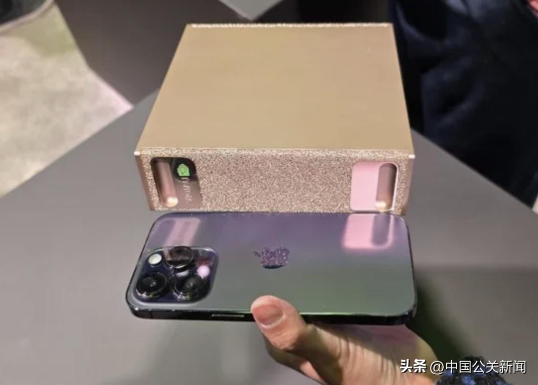 amdyes_迷你AI工作站_Ryzen AI Max+ 395