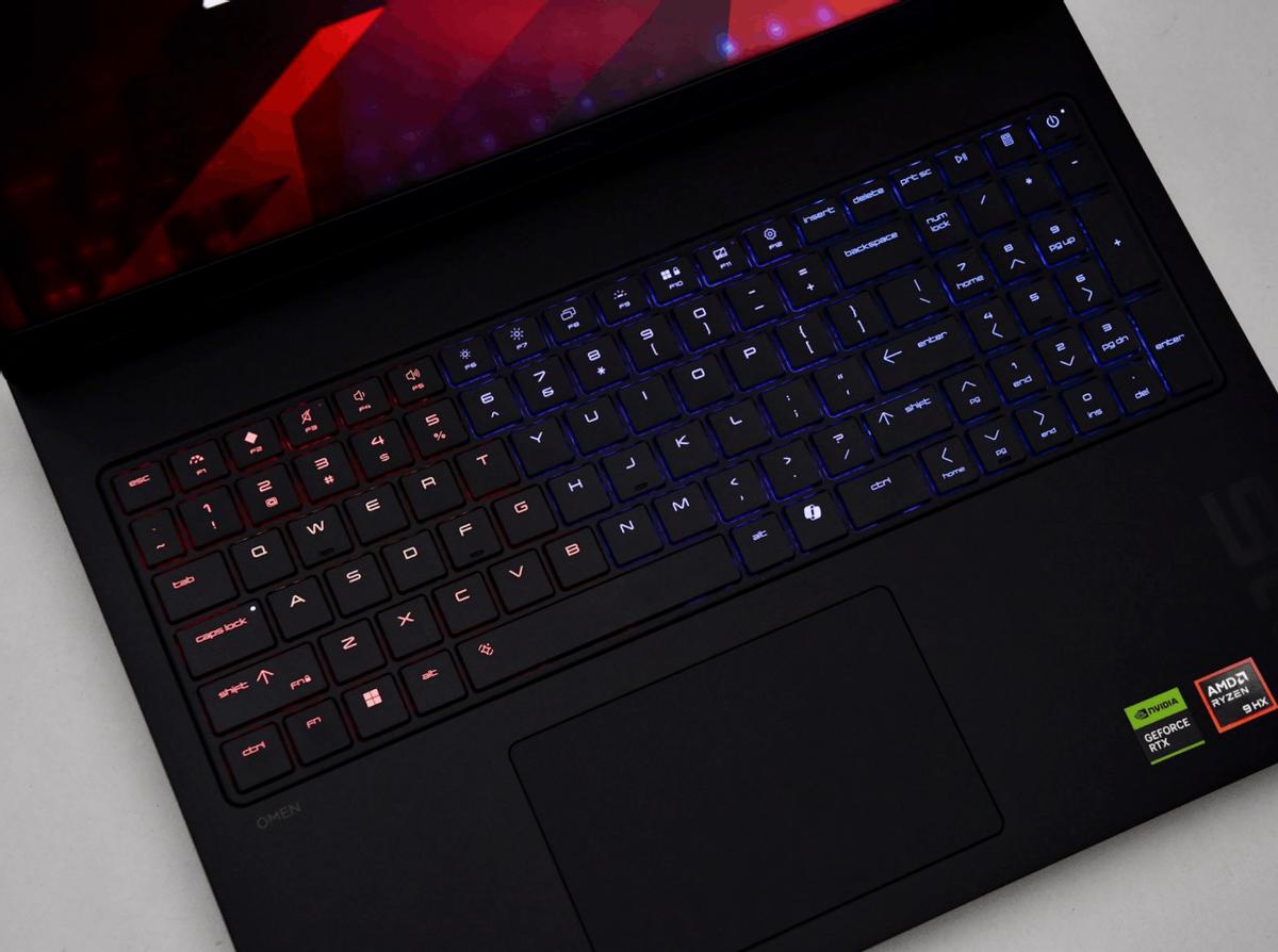 HyperX暗影精灵PRO 16锐龙版超能游戏本散热性能_Ryzen AI_HyperX暗影精灵PRO 16锐龙版超能游戏本OMEN AI功能