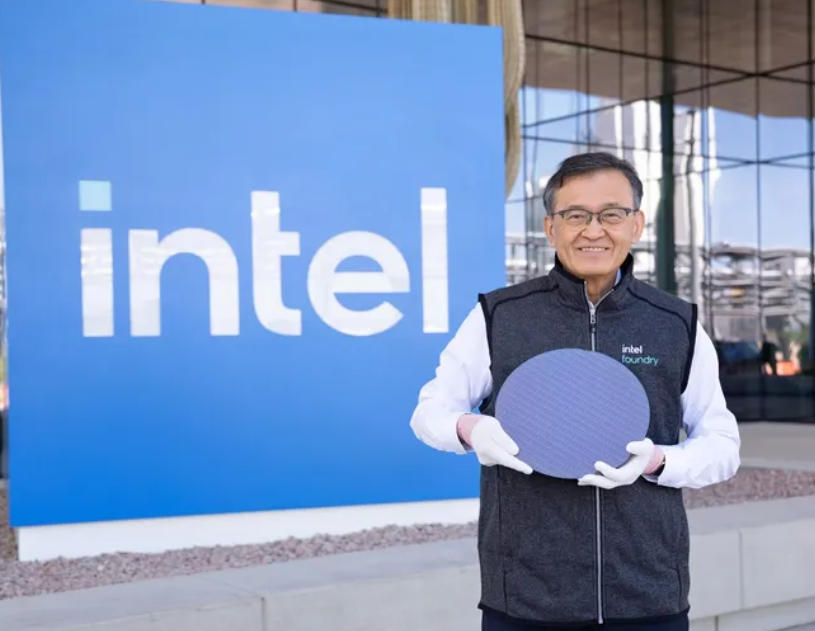 AMD市场份额增长_英特尔与AMD竞争格局变化_AMD 市场份额增长