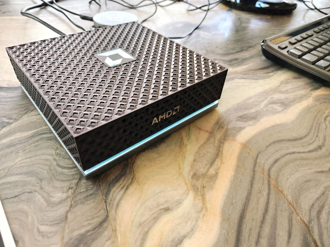 AMD 锐龙 AI Halo 迷你主机海外预售：内置 40CU 核显性能比肩 RTX 4060